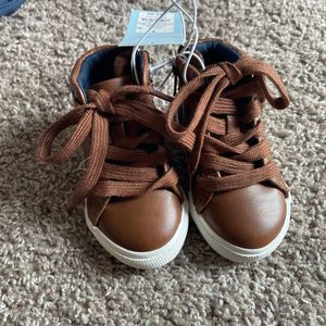 Toddler Leather casual/dress sneakers
